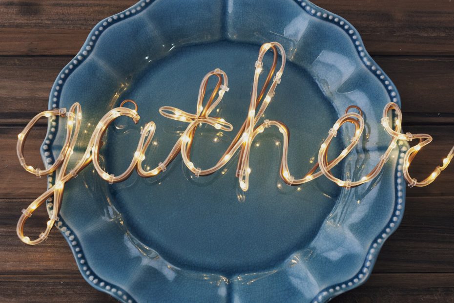 58664_Gather_light_on_Blue_Plate